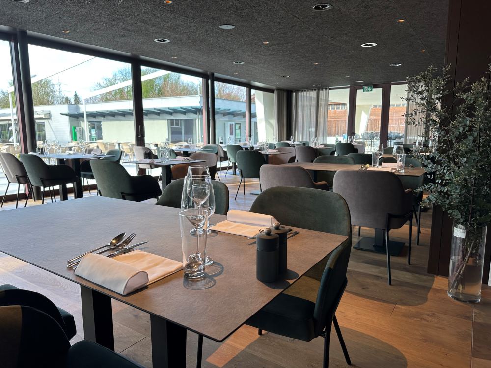 Golfrestaurant aarau-WEST 5036 Oberentfelden-Aarau Golfrestaurant aarau-WEST 5036 Oberentfelden-Aarau